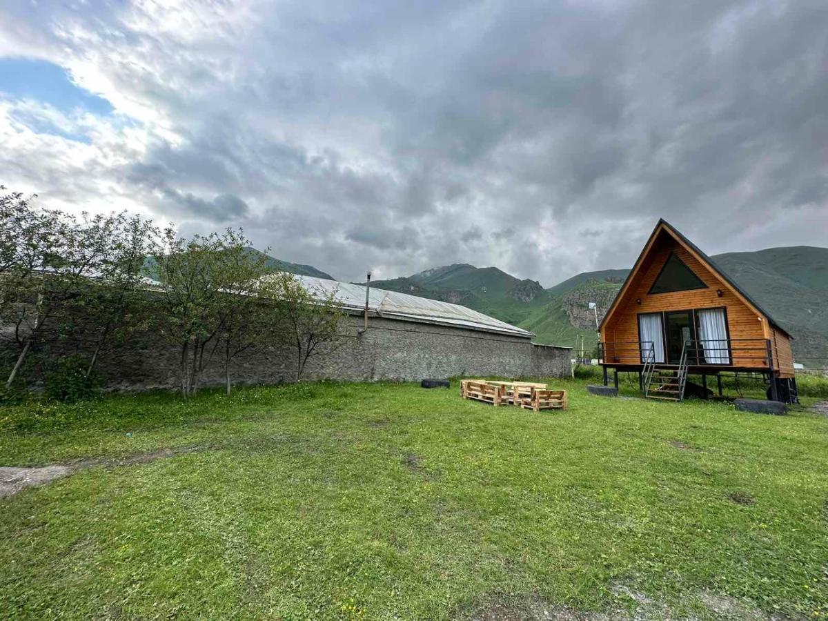 Thomas' Hut Apartment Stepantsminda Exterior photo