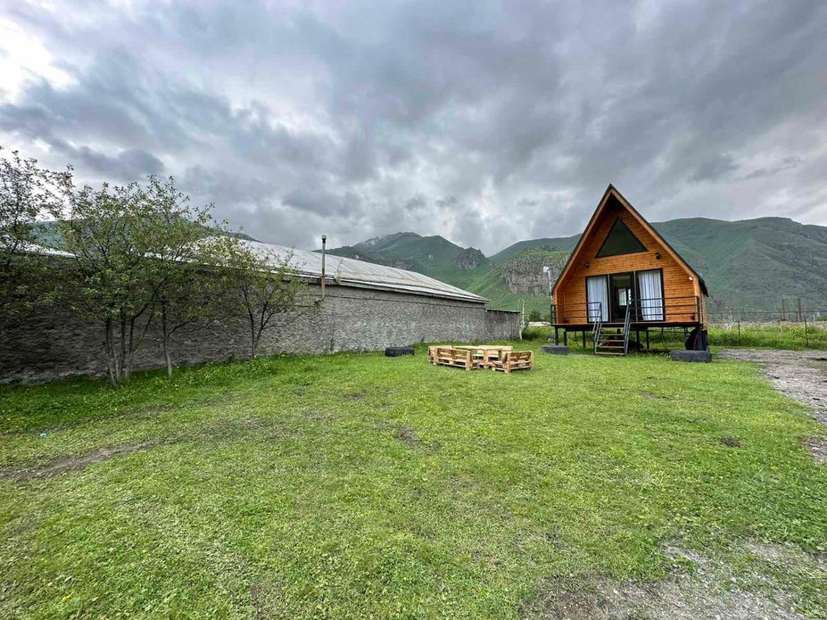 Thomas' Hut Apartment Stepantsminda Exterior photo